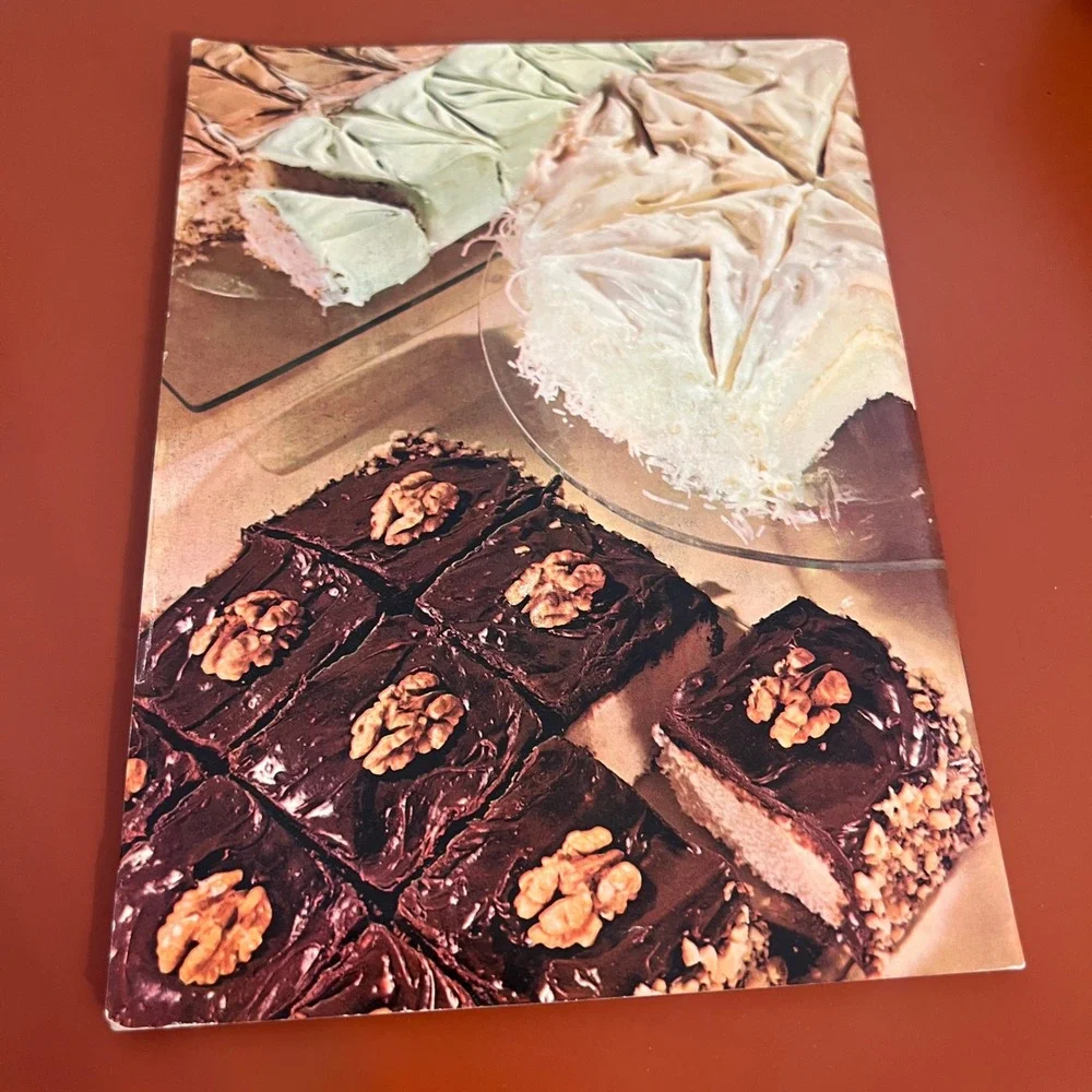 Vintage 1958 Good Housekeeping's Cake Book Retro Recipes Decorating Ideas 1950s